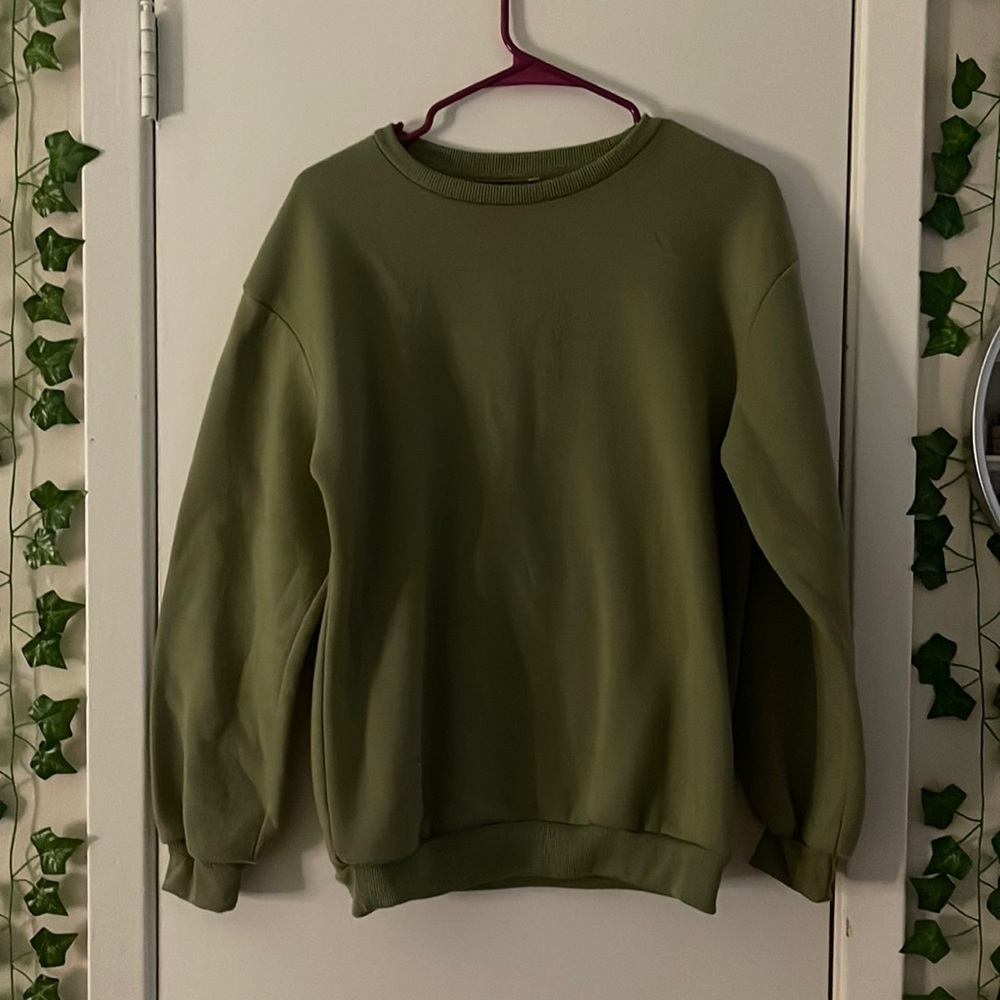 sweatshirt